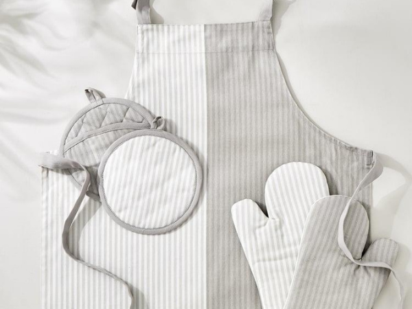 Apron 2